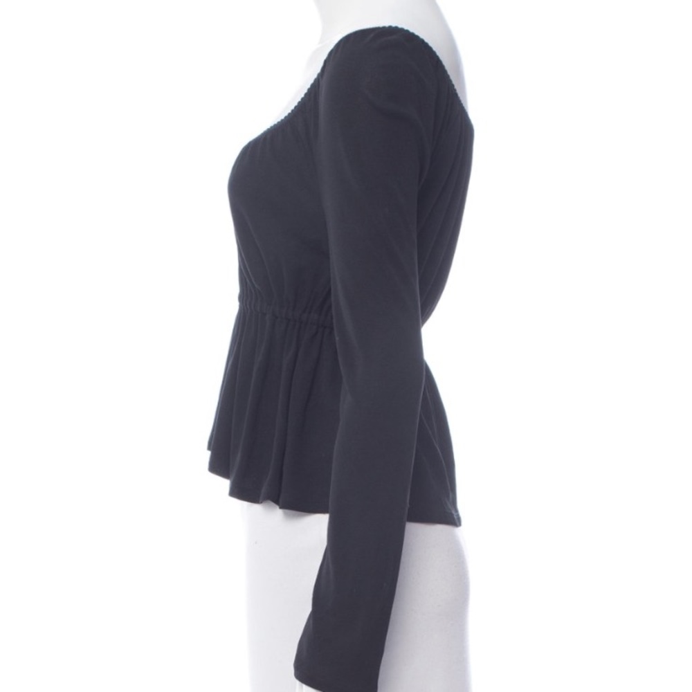 Dolce and Gabbana long sleeve V-neck top. - Picture 2 of 5